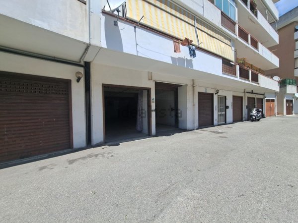 ufficio in vendita a Messina in zona Bordonaro