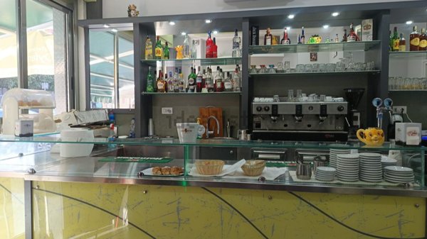 negozio in vendita a Messina in zona Gravitelli