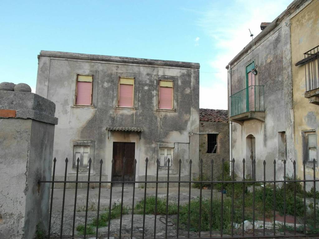 casa indipendente in vendita a Messina in zona San Saba