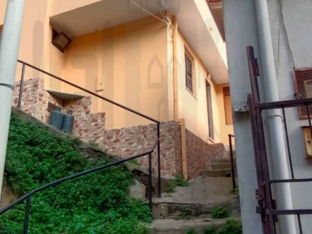casa indipendente in vendita a Messina in zona Gazzi