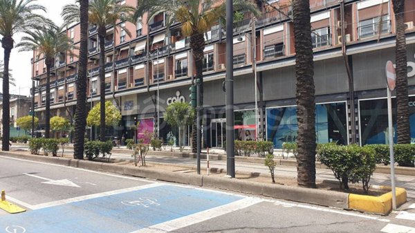 negozio in vendita a Messina in zona Centro Storico