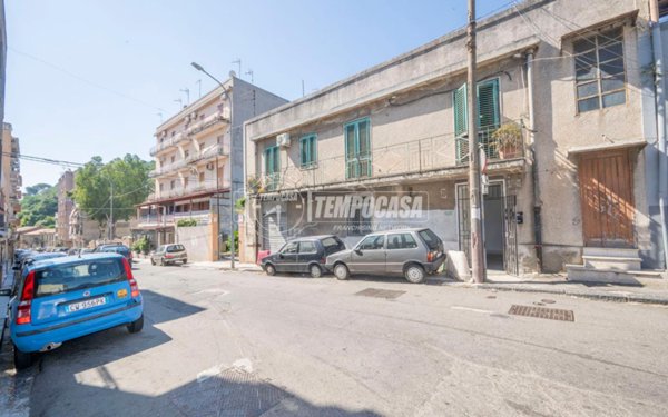 appartamento in vendita a Messina in zona Santissima Annunziata