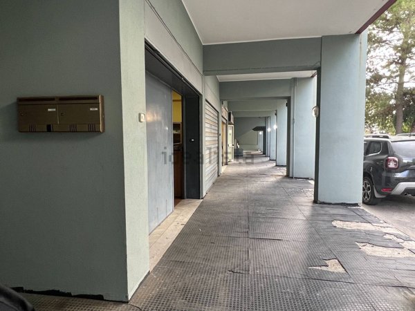 locale commerciale in vendita a Messina