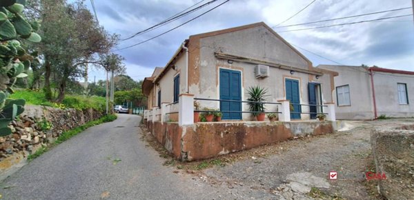 casa semindipendente in vendita a Messina in zona San Saba