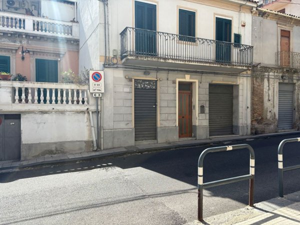negozio in vendita a Messina in zona Contesse