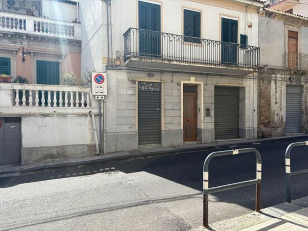 negozio in vendita a Messina in zona Contesse