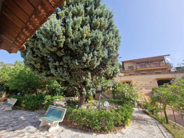 casa indipendente in vendita a Messina in zona San Licandro