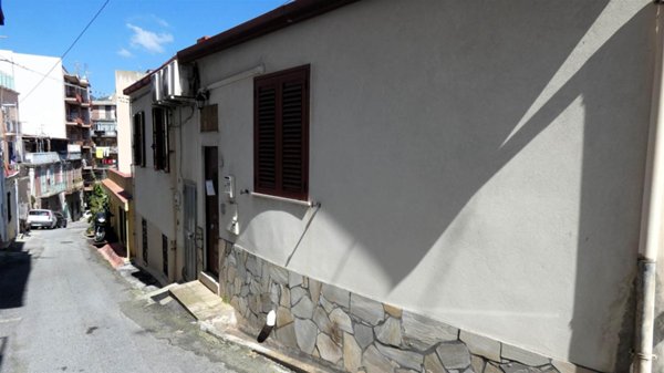 casa indipendente in vendita a Messina in zona Camaro
