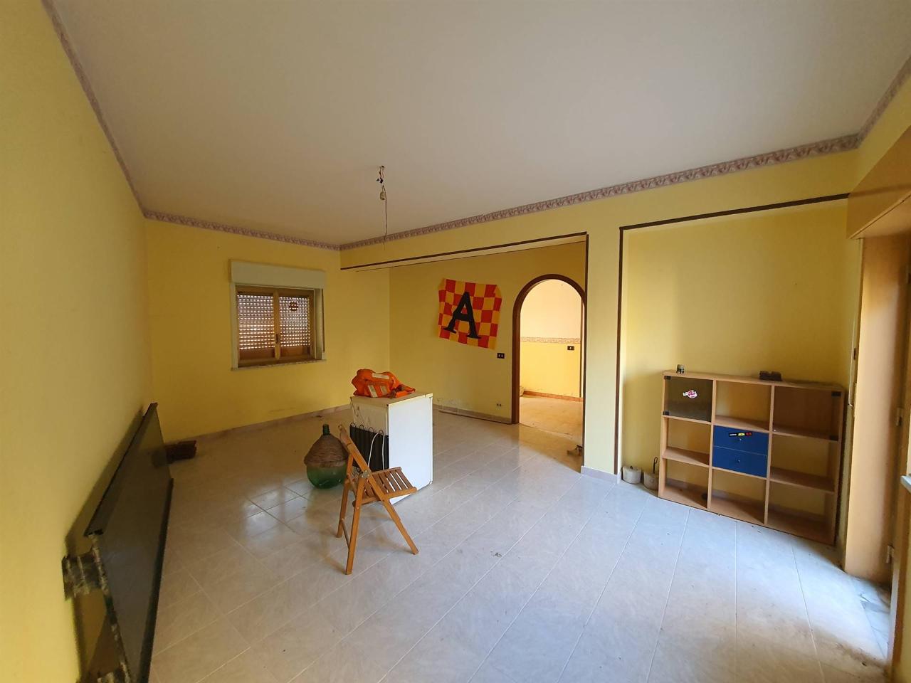 negozio in vendita a Messina in zona Salice