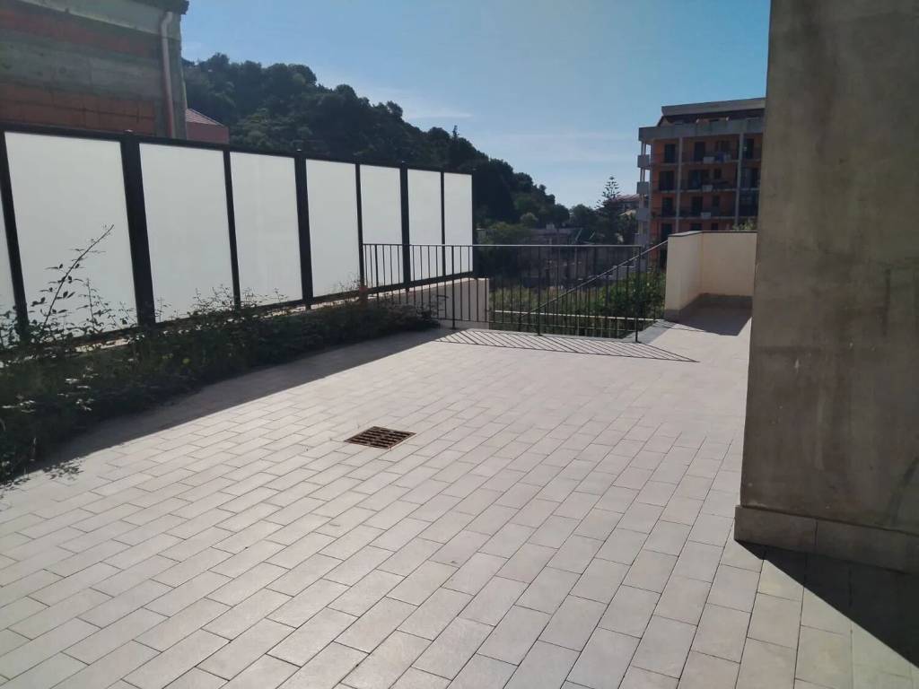 casa indipendente in vendita a Messina in zona Contesse