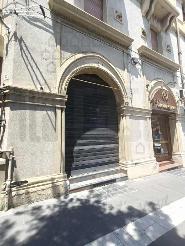 negozio in vendita a Messina in zona Centro Storico