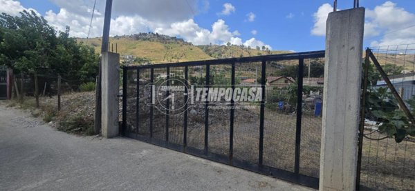 terreno agricolo in vendita a Messina in zona Spartà
