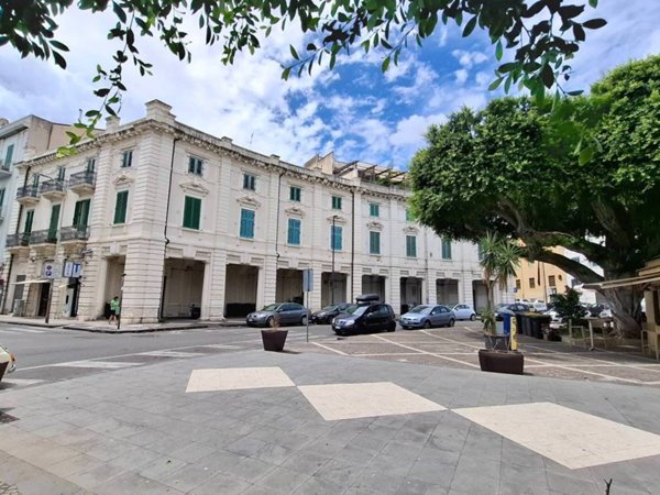 negozio in vendita a Messina