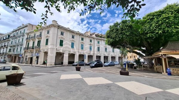 negozio in vendita a Messina in zona Centro Storico