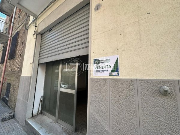 negozio in vendita a Messina in zona Centro Storico