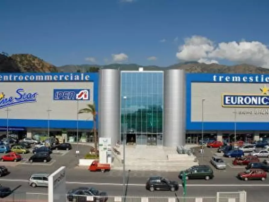 negozio in vendita a Messina in zona Tremestieri