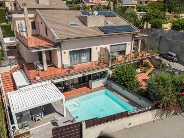 casa indipendente in vendita a Messina in zona Ganzirri