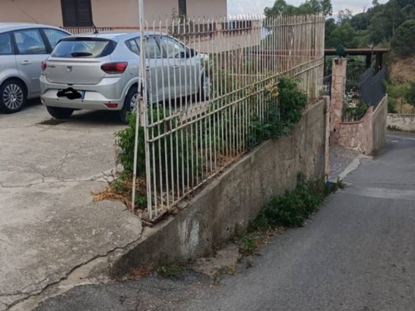 casa indipendente in vendita a Messina in zona Santissima Annunziata