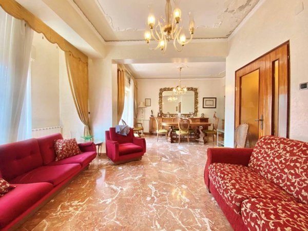 casa indipendente in vendita a Messina in zona Centro Storico