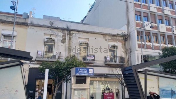 locale commerciale in vendita a Messina