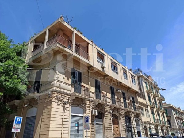 negozio in vendita a Messina in zona Centro Storico