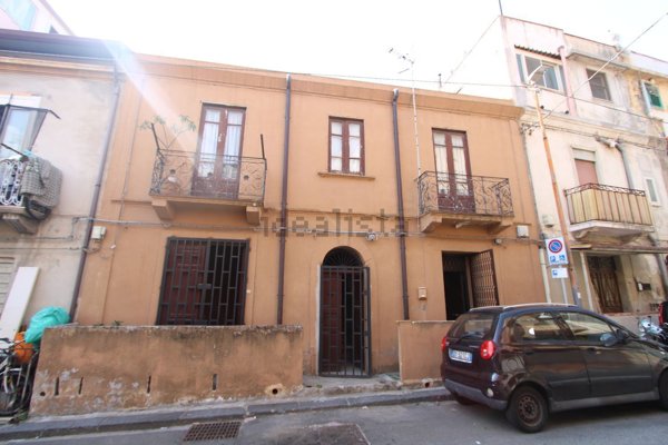 appartamento in vendita a Messina in zona Gazzi