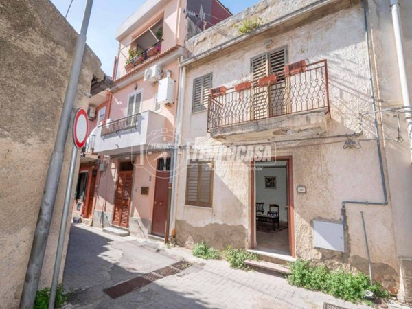 casa indipendente in vendita a Messina in zona Santa Margherita