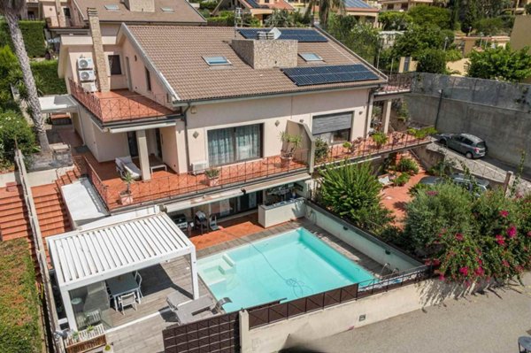 casa indipendente in vendita a Messina in zona Ganzirri