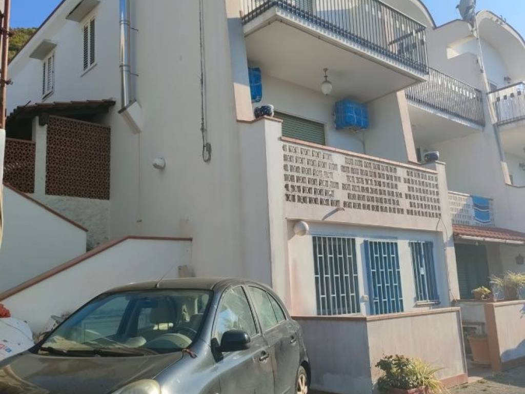 casa indipendente in vendita a Messina in zona Mortelle