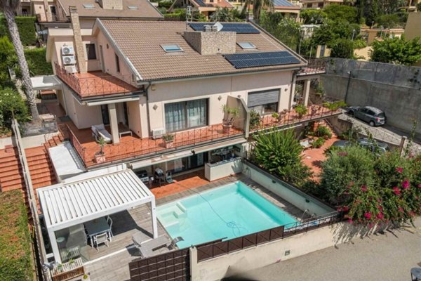 casa indipendente in vendita a Messina in zona Ganzirri