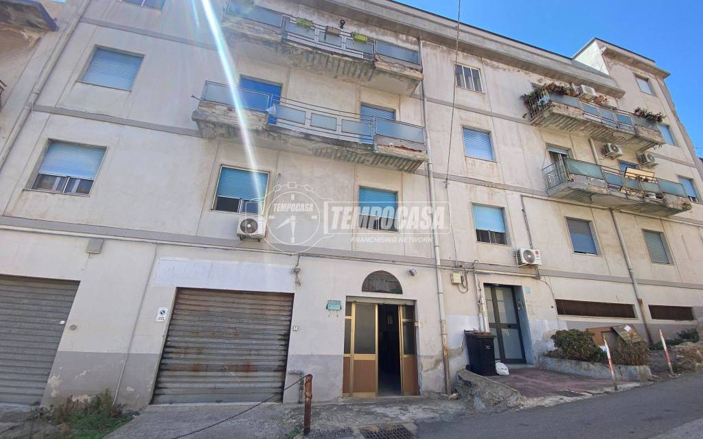 locale di sgombero in vendita a Messina