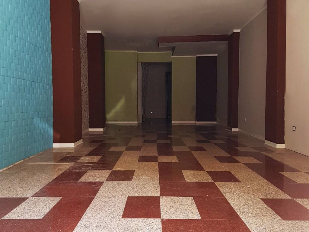 negozio in vendita a Messina