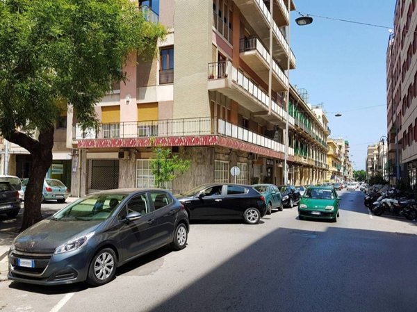 locale commerciale in vendita a Messina