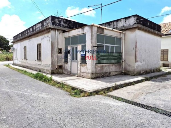 casa indipendente in vendita a Messina in zona Faro Superiore