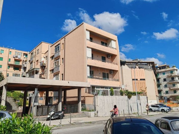 intera palazzina in vendita a Messina in zona Centro Storico