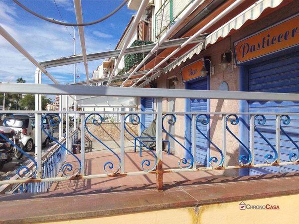 locale commerciale in vendita a Messina in zona Ganzirri