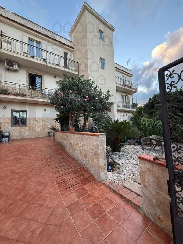 casa indipendente in vendita a Messina in zona Centro Storico