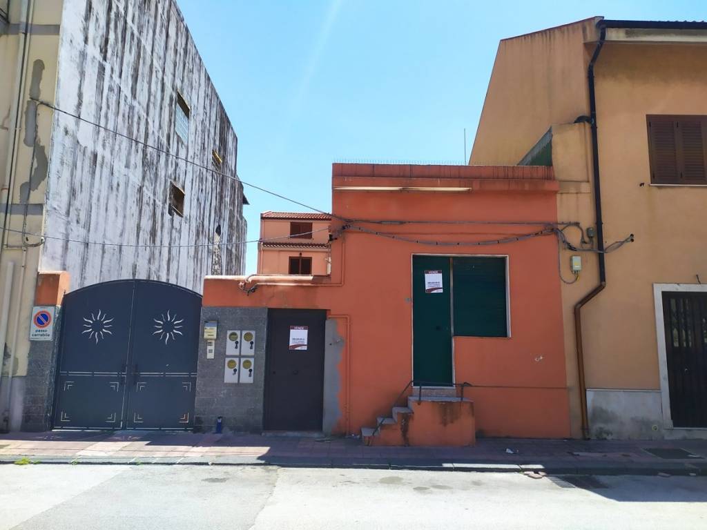 casa indipendente in vendita a Messina in zona Gazzi