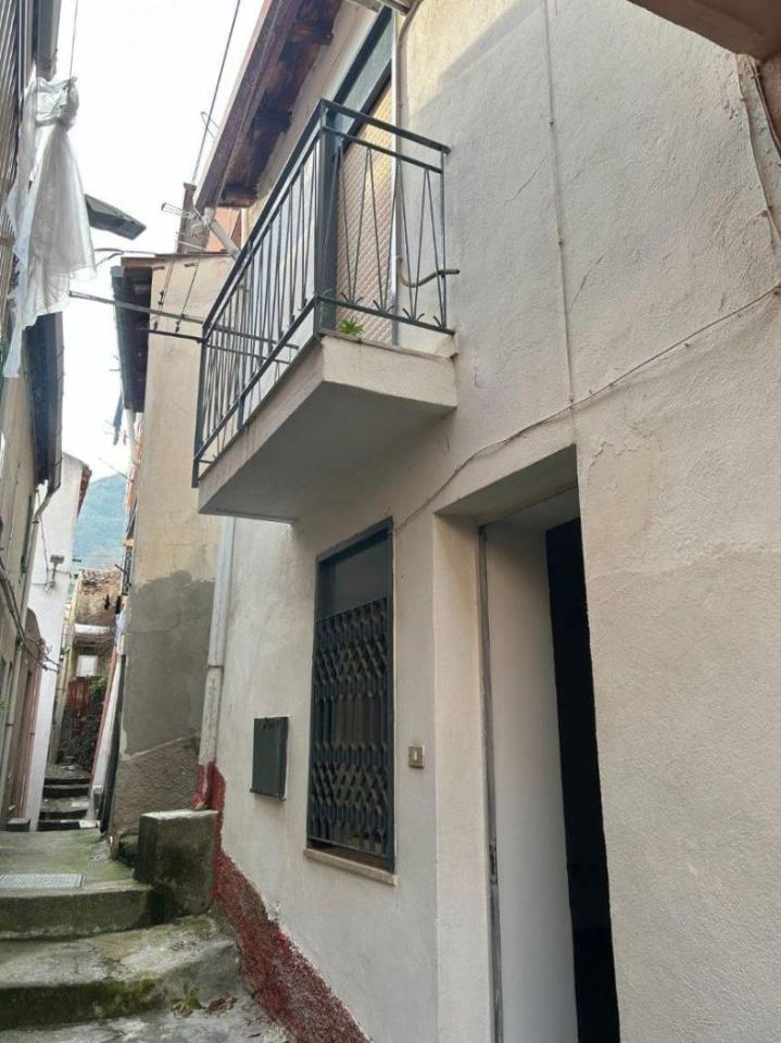 casa indipendente in vendita a Messina in zona San Filippo