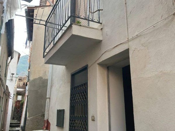 casa indipendente in vendita a Messina in zona San Filippo
