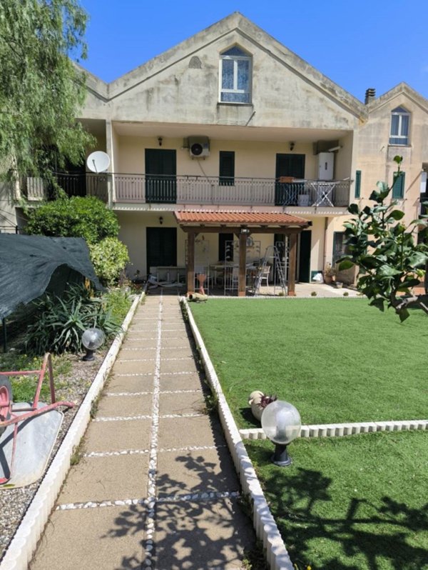 casa indipendente in vendita a Messina in zona Spartà