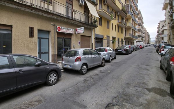 locale commerciale in vendita a Messina