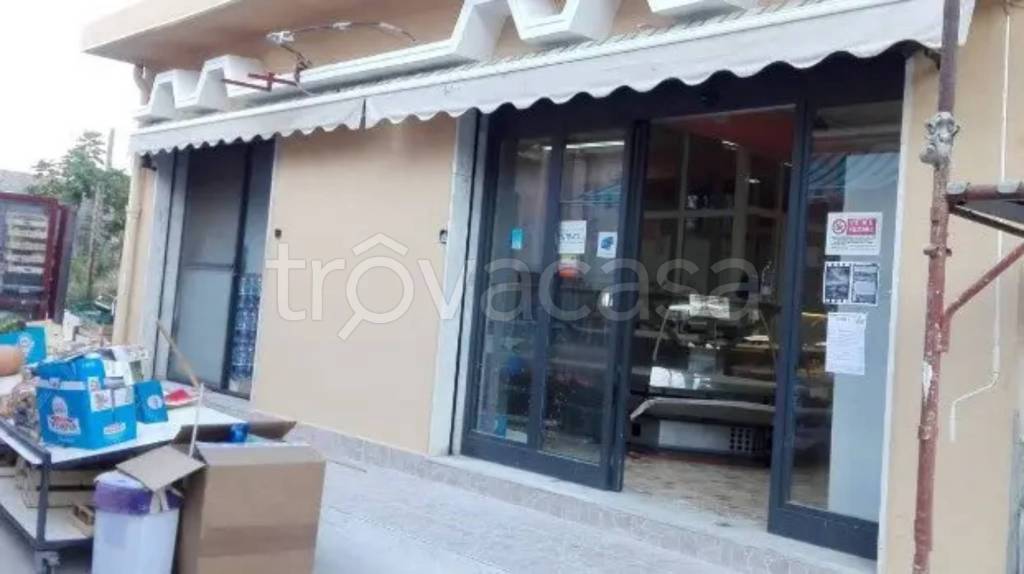negozio in vendita a Messina in zona Tremestieri