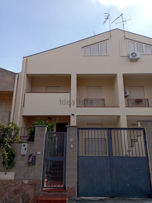 casa indipendente in vendita a Messina in zona Santa Lucia