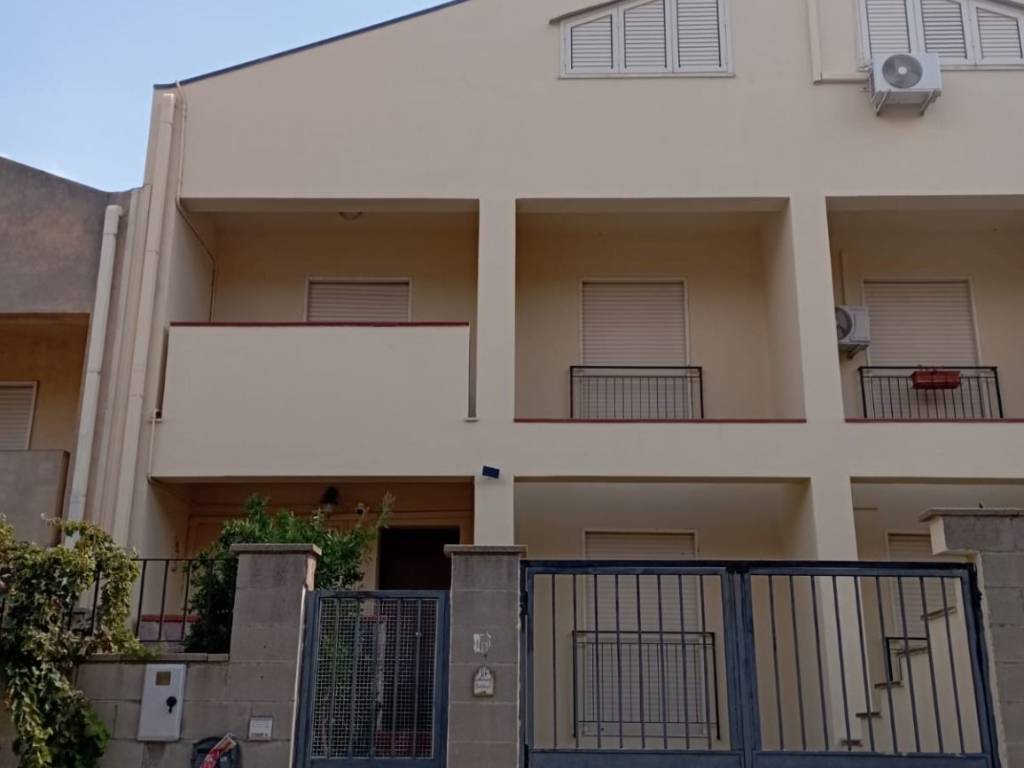 casa indipendente in vendita a Messina in zona San Filippo