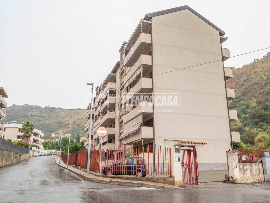 appartamento in vendita a Messina in zona Santa Margherita