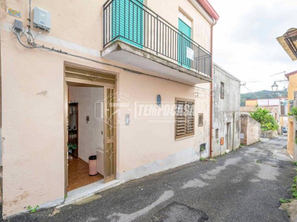 casa indipendente in vendita a Messina in zona Gesso