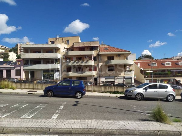 negozio in vendita a Messina in zona Santissima Annunziata