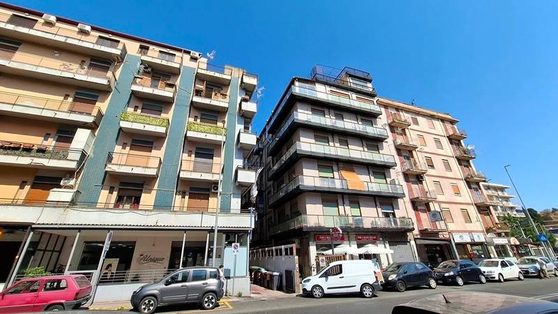 negozio in vendita a Messina in zona Contesse