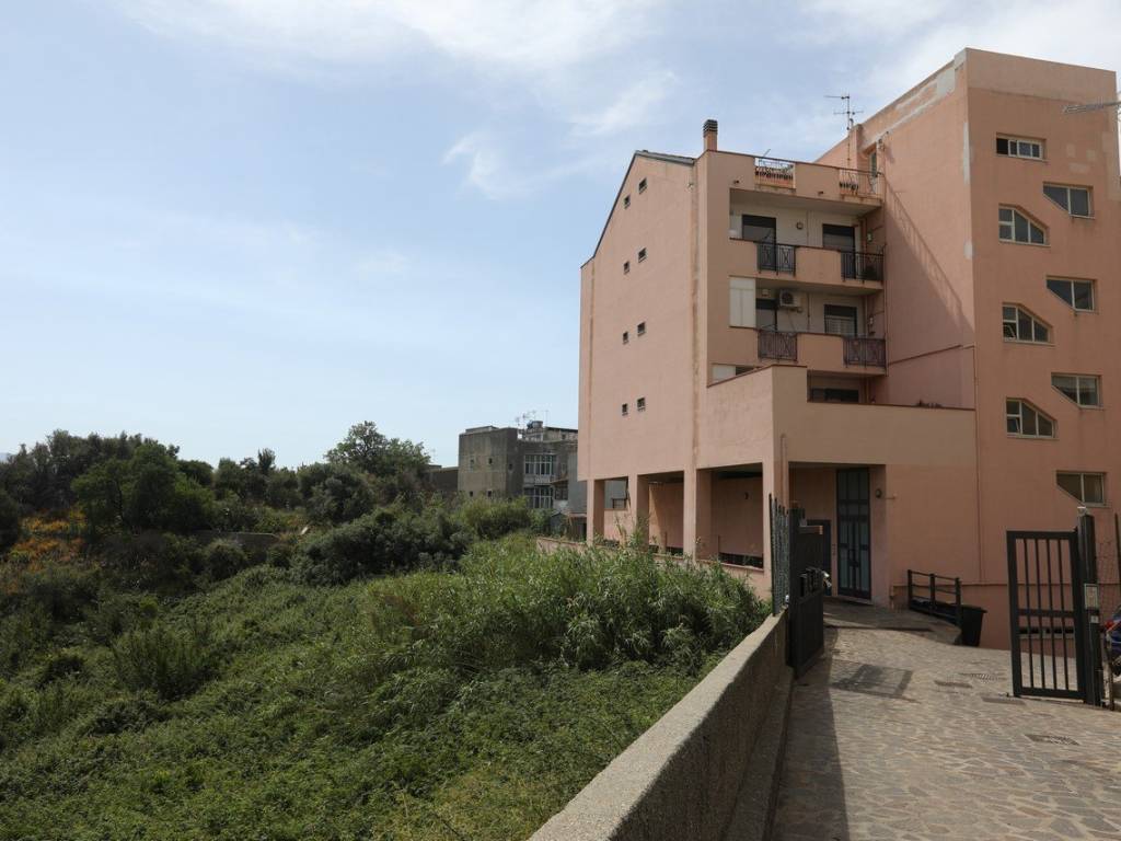 appartamento in vendita a Messina in zona Camaro